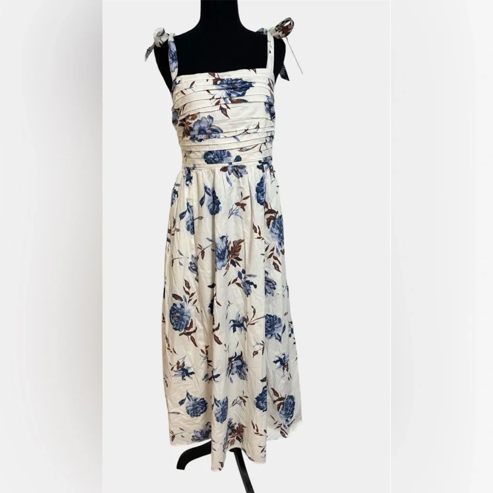 Abercrombie and Fitch Natural White Blue Floral Emerson Tie Strap Maxi Dress M